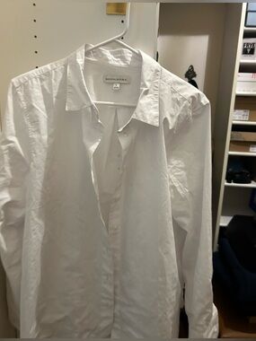 Banana Republic Womens Classic Poplin White Shirt - Classic Button Front